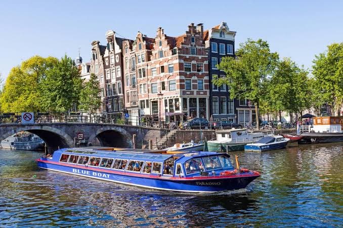 Explore Amsterdam With Canal Cruise – Visit Keukenhof Gardens (Until 12th May) Or The Zaanse Schans (From 13th May)