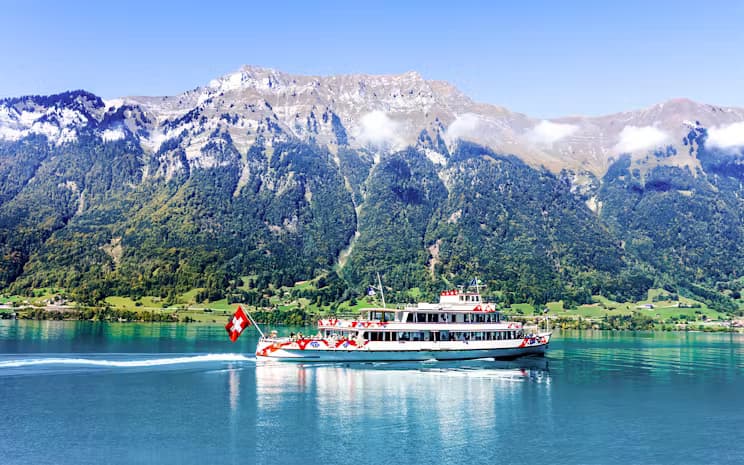 From Montreux To Zurich Via The Golden Pass And Cruise On Lake Brienz