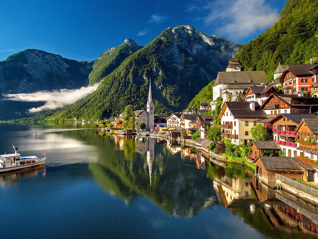 Hallstatt Excursion And Journey To Vienna