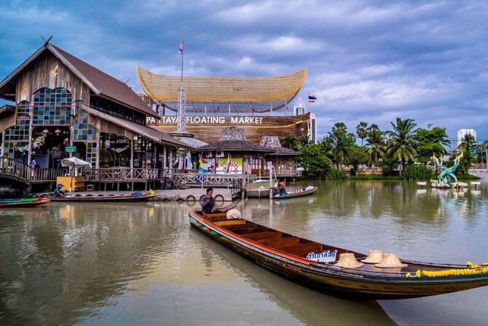 Free to Explore or Shopping
